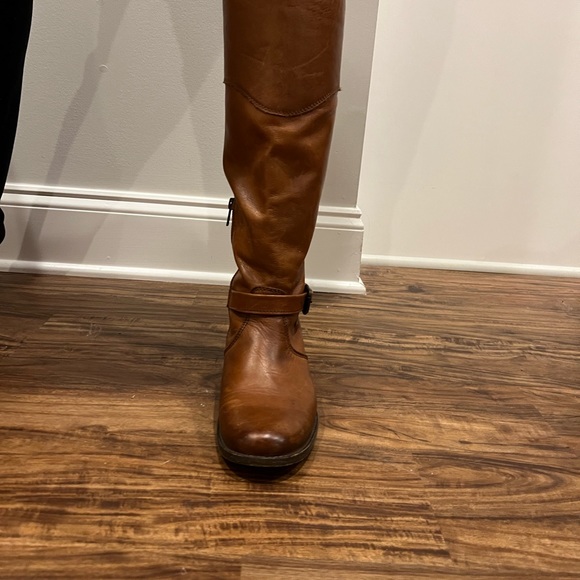 Women’s Frye boots - Picture 2 of 6